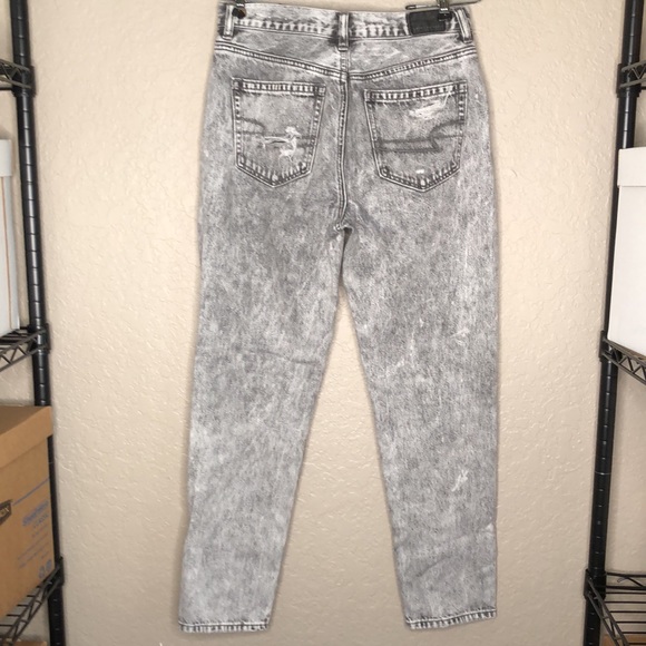 American Eagle Distressed Gray Acid Wash Mom Jean - Picture 6 of 9